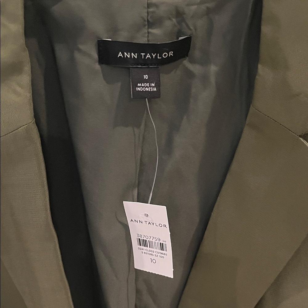 NWT! Satin Ann Taylor Blazer - Picture 2 of 4